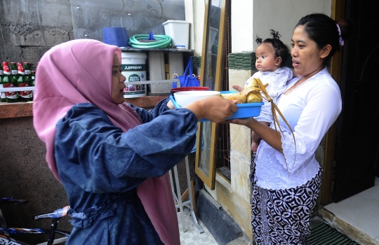 Potret Toleransi Warga Bali Jelang Hari Raya Idulfitri