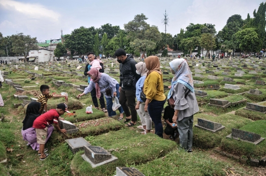 Tradisi Ziarah di Hari Raya Idulfitri