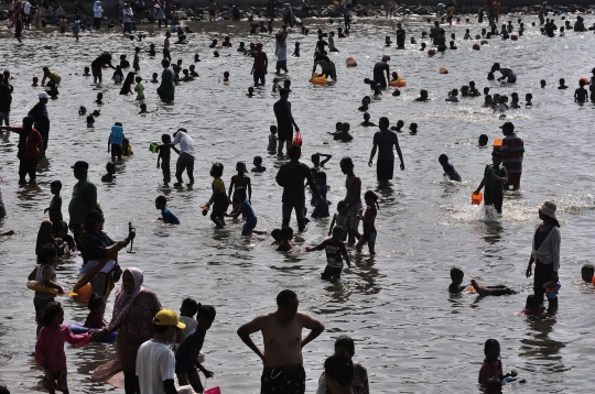 Membeludak, 85 Ribu Orang Kunjungi Ancol di Hari Kedua Lebaran