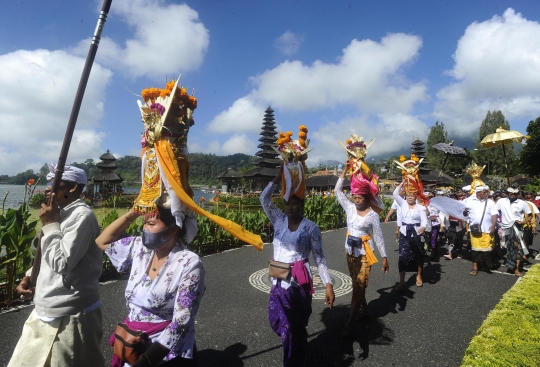 Menikmati Pesona Keindahan Pura Ulun Danu Beratan di Bali