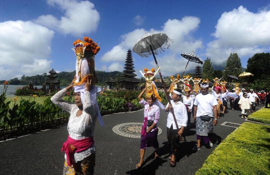 Menikmati Pesona Keindahan Pura Ulun Danu Beratan di Bali