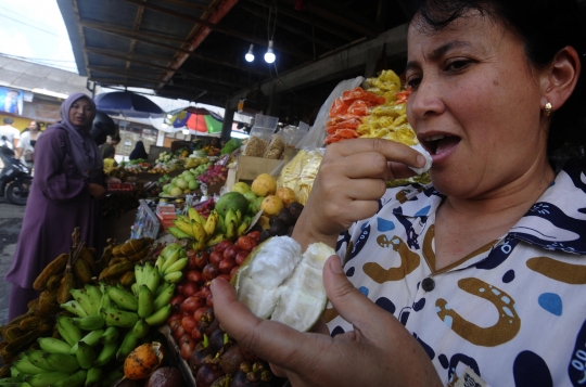 Mencicipi Cita Rasa Unik Buah Salju yang Hanya Ada di Bedugul Bali