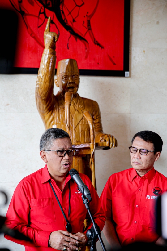 Sekjen PDIP Blak-Blakan Prabowo Masuk Pengamatan Bursa Cawapres untuk Ganjar Pranowo