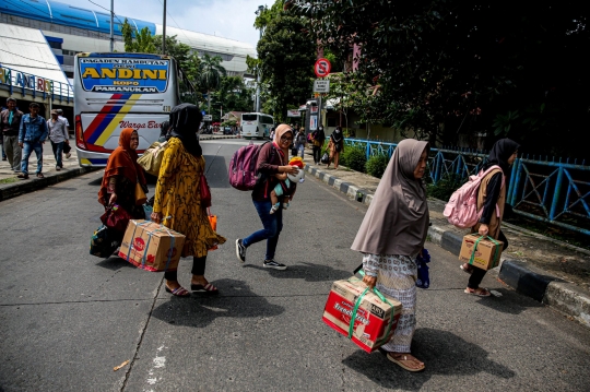 Arus Balik Pemudik Lebaran 2023 Padati Terminal Kampung Rambutan