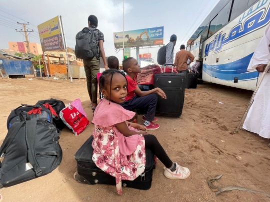 Evakuasi Besar-Besaran Sejumlah Negara Selamatkan Warganya dari Perang Saudara Sudan