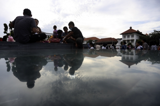 H+3 Lebaran, Warga Habiskan Waktu Liburan ke Kota Tua