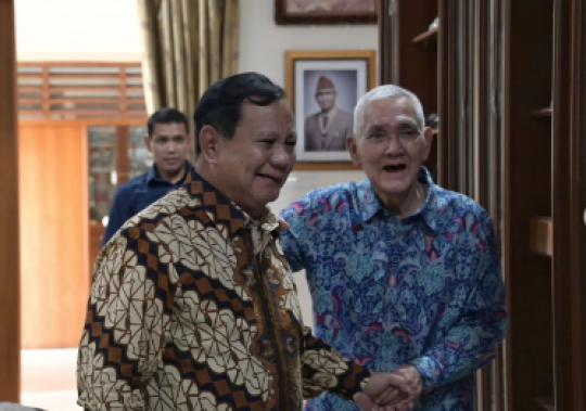 5 Jenderal TNI Senior Didatangi Prabowo Subianto, Ada Momen Menhan Cium Tangan