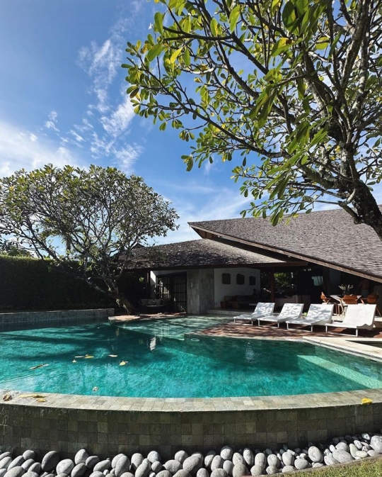 7 Momen Maudy Ayunda Liburan di Bali Setelah Rayakan Lebaran, Romantis Bareng Suami