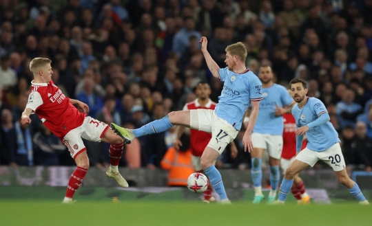 Keperkasaan Manchester City Menumbangkan Arsenal 4-1 di Liga Inggris