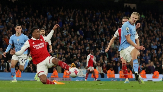 Keperkasaan Manchester City Menumbangkan Arsenal 4-1 di Liga Inggris