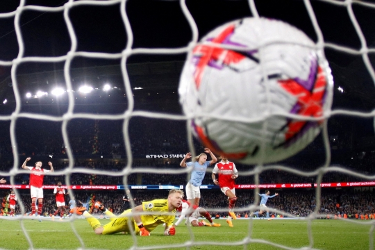 Keperkasaan Manchester City Menumbangkan Arsenal 4-1 di Liga Inggris