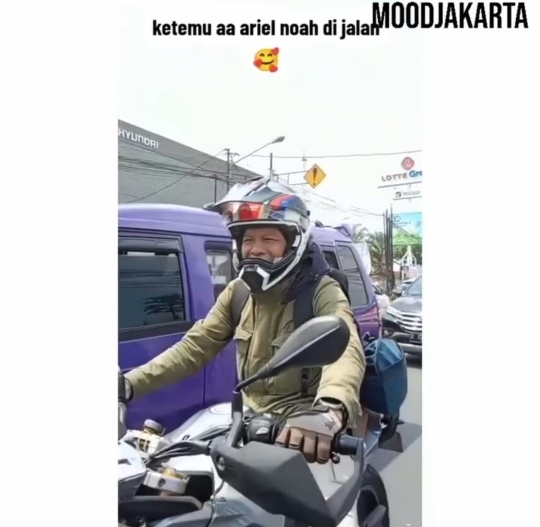 Heboh Ariel Noah Mudik Pakai Motor, Sikapnya saat Disapa Penggemar Tuai Pujian