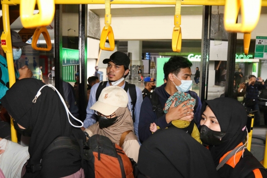 Evakuasi 385 WNI dari Sudan Tiba di Bandara Soekarno-Hatta