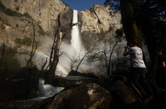 Ancaman Banjir Bandang Dibalik Keindahan Air Terjun di Taman Nasional Yosemite