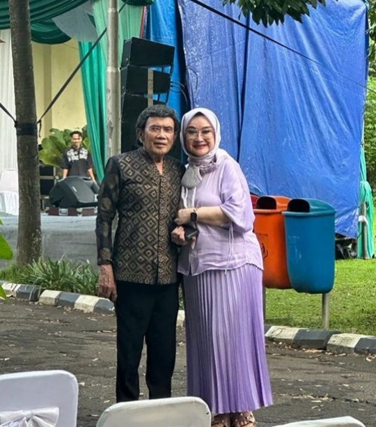 40 Tahun Bersama, Begini Potret Romantis Rhoma Irama dan Ricca Rachim, Bikin Iri