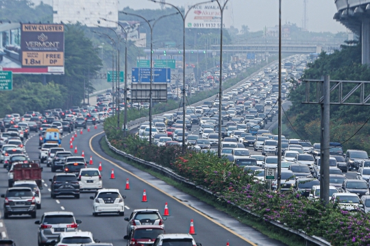 Arus Balik di Tol Jagorawi Padat Merayap