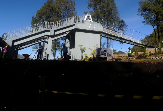Intip Progres Jembatan Kaca Bromo yang Akan Menguji Adrenalin Wisatawan