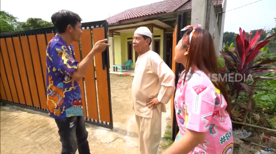 Potret Rumah ke-5 Haji Malih Halamannya Luas, Boiyen & Dede Sampai Melongo