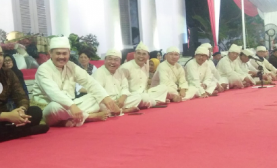 Momen Istimewa Prajurit TNI AD 'Goyang' Masyarakat Adat Baduy, Penuh Keakraban