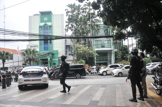 Pasukan Brimob Jaga Ketat Kantor MUI Pasca Insiden Penembakan