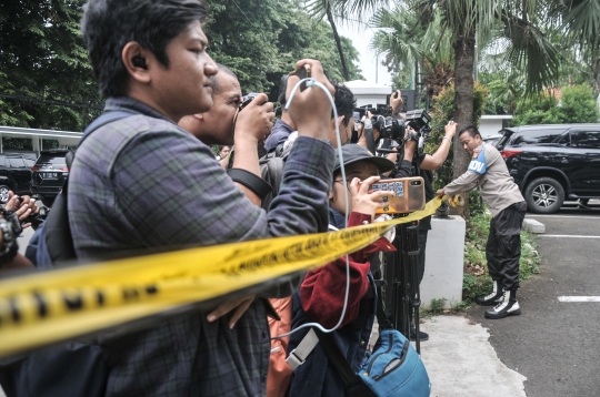 Pasukan Brimob Jaga Ketat Kantor MUI Pasca Insiden Penembakan