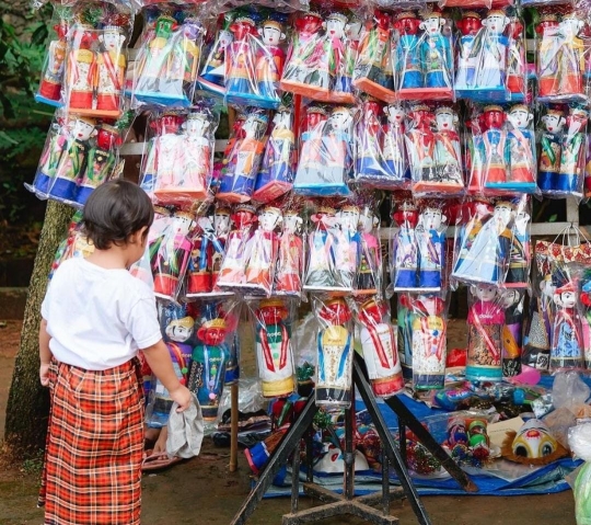 7 Potret Pesta Ultah Ke-3 Tabi Anak Andien, Gemas Banget Usung Tema Ondel-ondel