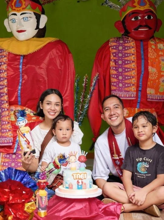 Cinta Budaya Betawi, Intip Ulang Tahun Anak Andien Aisyah yang Bertema Ondel-Ondel