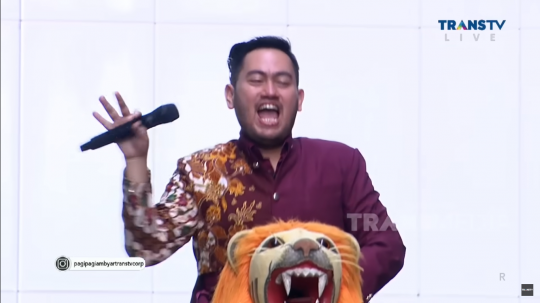 Usai Sakit, Pedangdut Nassar Kembali Bekerja Naik Singa Depok