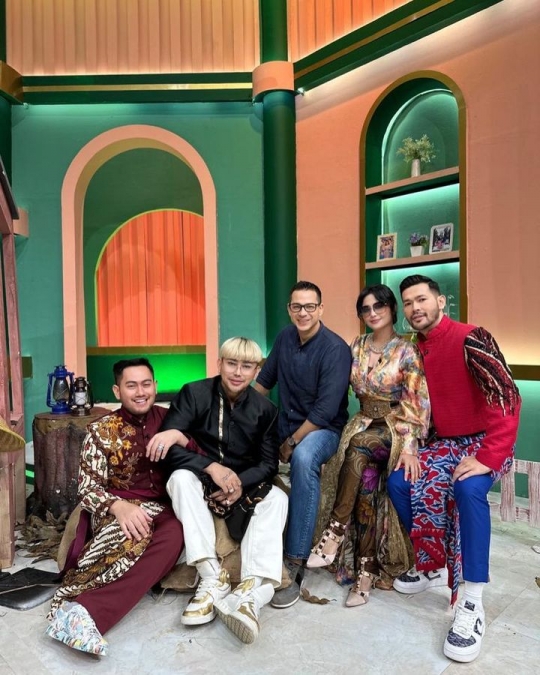 Usai Sakit, Pedangdut Nassar Kembali Bekerja Naik Singa Depok