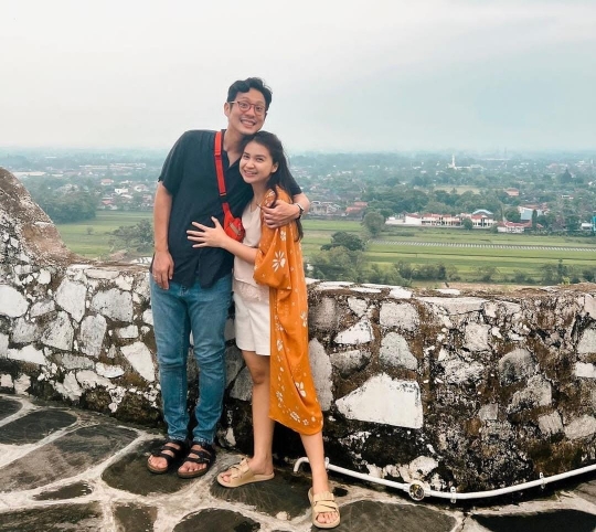 Disebut Keluarga Vampire, Potret Putri Titian Bareng Suami & Anak Liburan di Jogja
