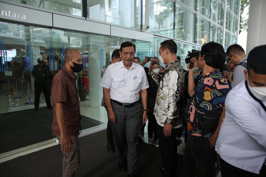 Semringah Luhut Panjaitan Usai Makan Siang Bareng Surya Paloh