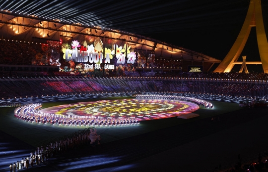 Semarak Upacara Pembukaan SEA Games 2023 di Kamboja