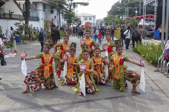 Ribuan Penari dari Berbagai Negara Ramaikan Hari Tari Sedunia di Kota Tua Jakarta