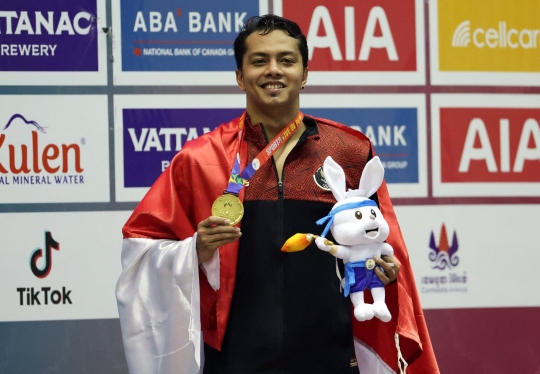 Perenang Indonesia I Gede Siman dan Masniari Wolf Kompak Sikat Emas di SEA Games 2023