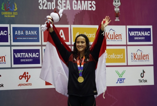 Perenang Indonesia I Gede Siman dan Masniari Wolf Kompak Sikat Emas di SEA Games 2023