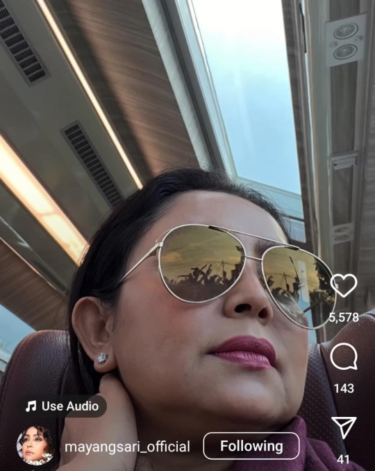 Potret Mayangsari & Bambang Trihatmodjo Naik Kereta Api, Kabin Mewah