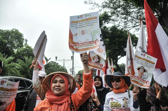 Diiringi Kemeriahan Pawai dan Massa Pendukung, PKS Daftarkan 580 Bacaleg ke KPU