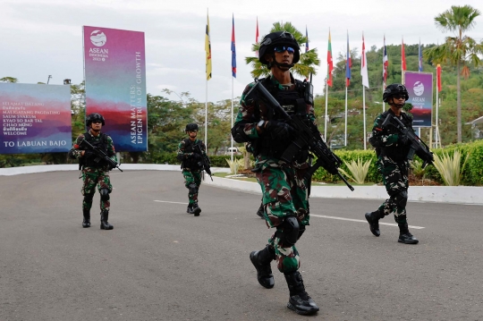 Pasukan Elite TNI Bersenjata Lengkap Amankan KTT ASEAN di Labuan Bajo