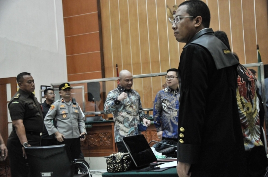 Terbukti Tukar Sabu dengan Tawas, Teddy Minahasa Divonis Penjara Seumur Hidup