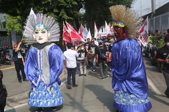 Aksi Long March Relawan Dukung Pemenangan Ganjar Pranowo di Pilpres 2024