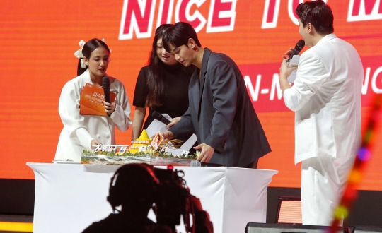 Aktor Drakor Kim Soo Hyun Menyapa Penggemar di Indonesia