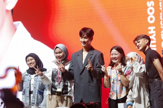 Aktor Drakor Kim Soo Hyun Menyapa Penggemar di Indonesia