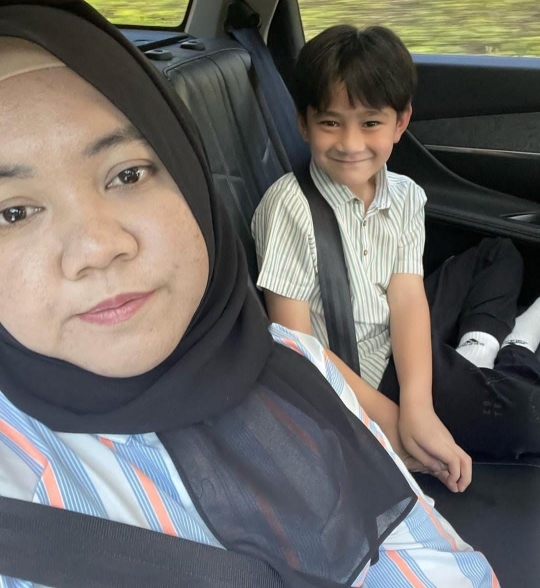 Senyum Manis Rafathar Habis Kondangan Bikin Kangen, Netizen 'Aa Udah Limited Edition'