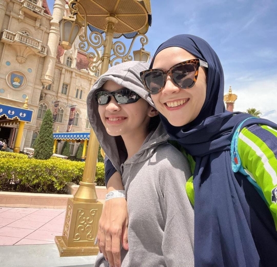 Penampilan Kana Sybilla Anak Zaskia Adya Mecca Lepas Hijab, Cantik & Bikin Pangling