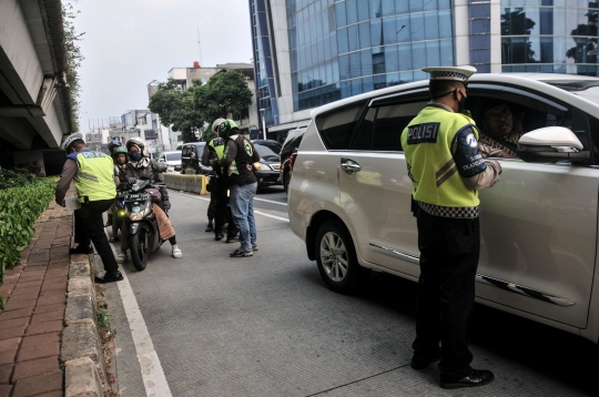 Tilang Manual Kembali Diberlakukan di Jakarta, Pemotor Banyak Terjaring