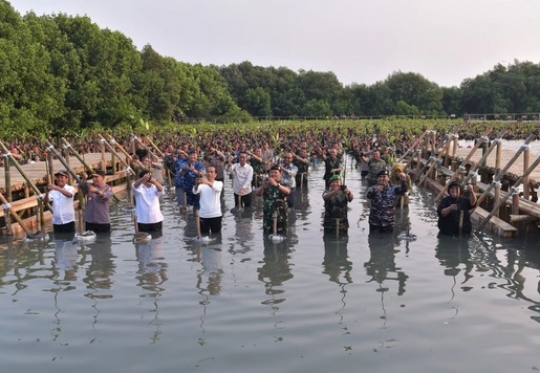 Jokowi Nyemplung Bareng Prabowo, Ada Pasukan Elite Kopassus-Kopasgat TNI AU