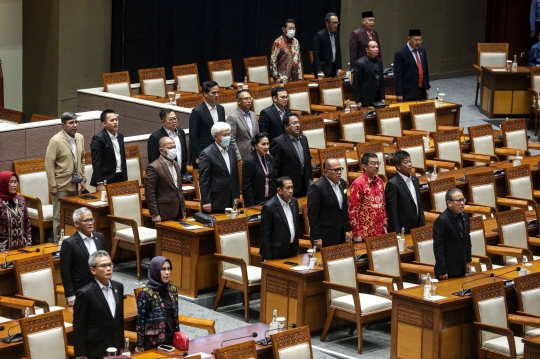 Rapat Paripurna ke-5, Puan Desak Pemerintah Serius Tangani KKB & Ancaman La Nina