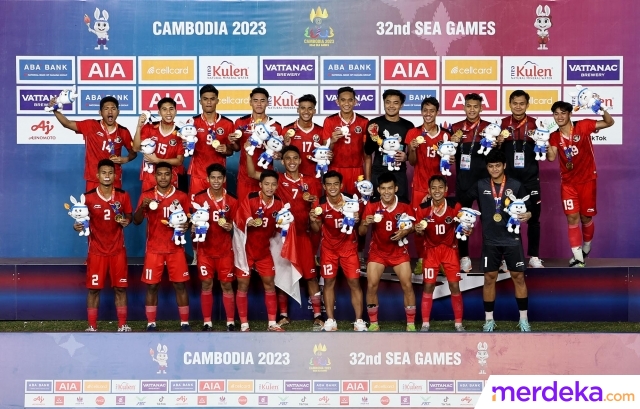 Foto : Momen Manis Timnas Indonesia Berkalung Medali Emas SEA Games ...