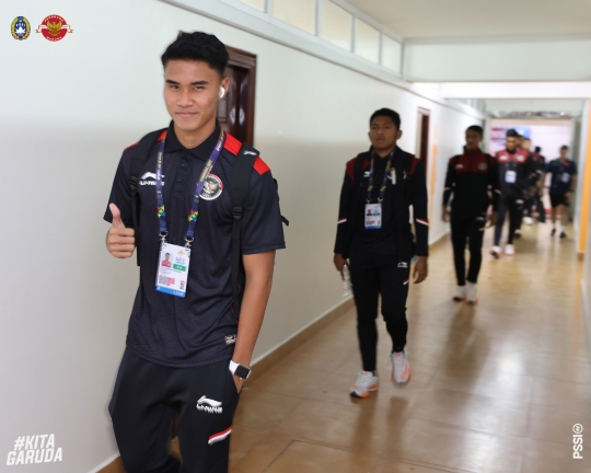 Intip Pemain Timnas Indonesia Salat Berjemaah di Ruang Ganti Sebelum Final SEA Games