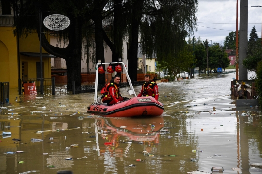 Banjir Parah Landa Italia, 9 Orang Tewas dan Ribuan Dievakuasi